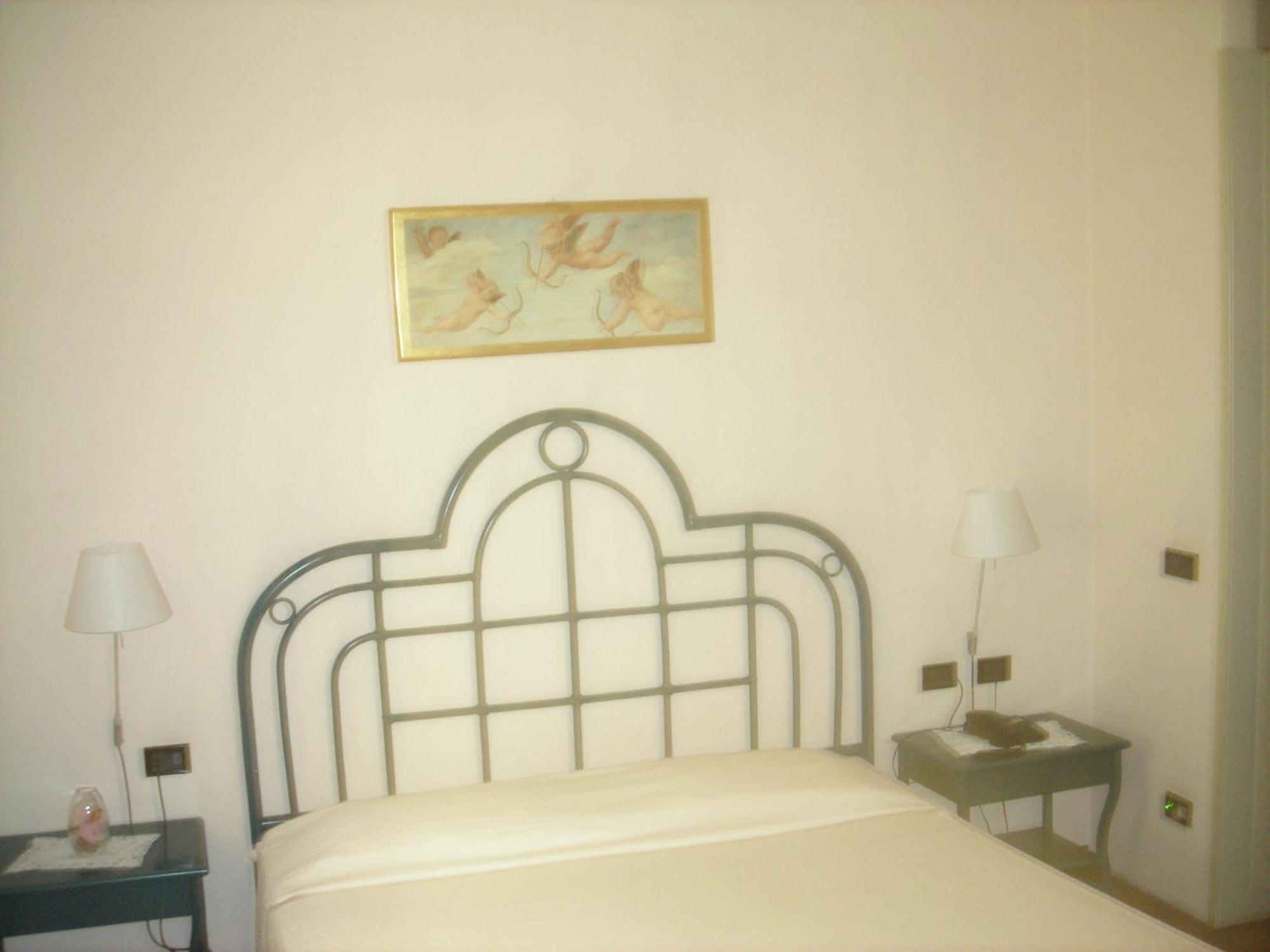 Locanda Del Boscogrande Montegrosso dʼAsti Pokój zdjęcie