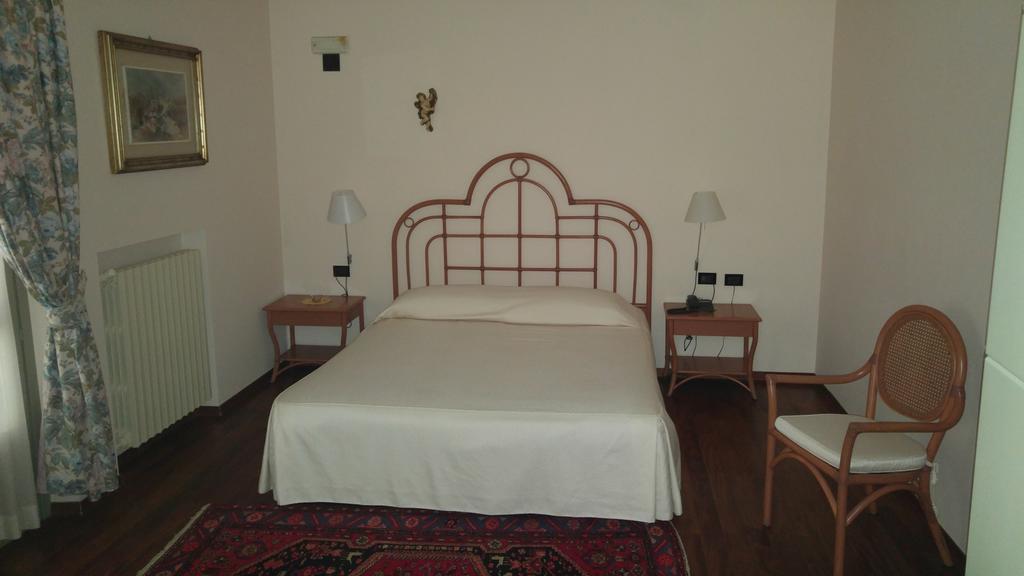 Locanda Del Boscogrande Montegrosso dʼAsti Zewnętrze zdjęcie